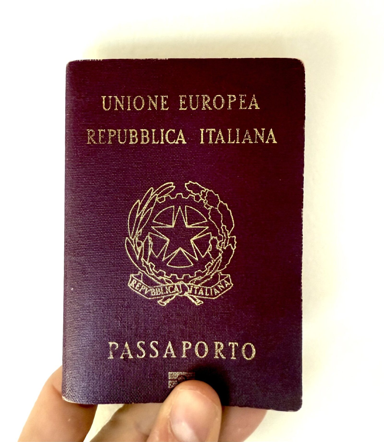 Italian Passport Biometric EU Replica - PassportIDZone Italian Passport Biometric EU Replica, Buy Italian Passport Online, Realistic Italian Passport Document, EU Italian Passport for Film Use