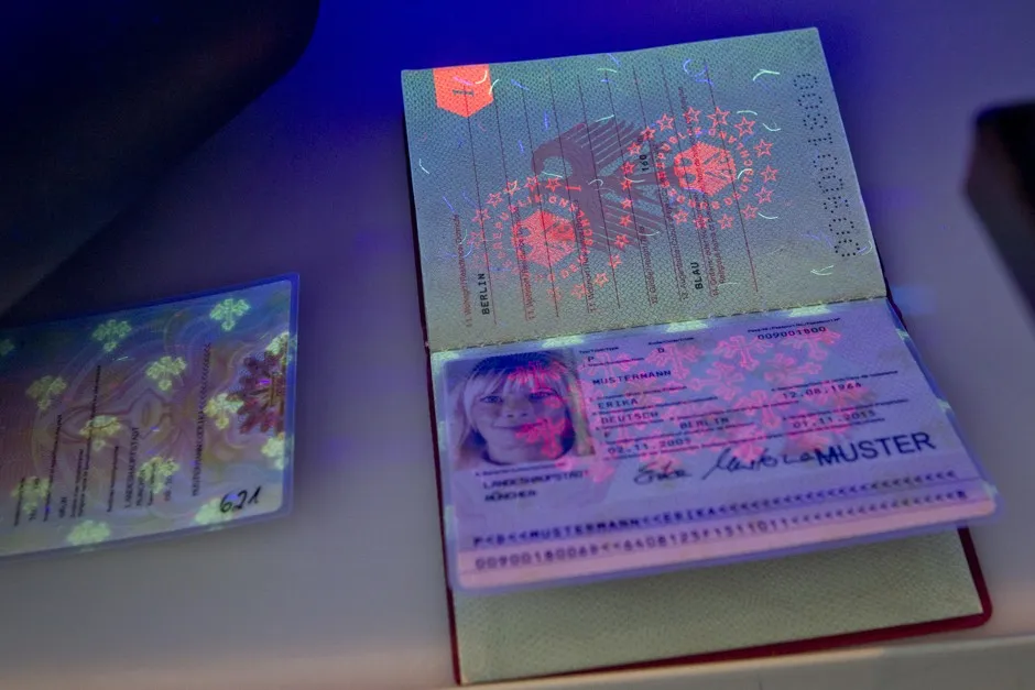 High-Quality Replica Passport 2026 - PassportIDZone High-Quality Replica Passport 2026 - Biometric and UV Security Features.